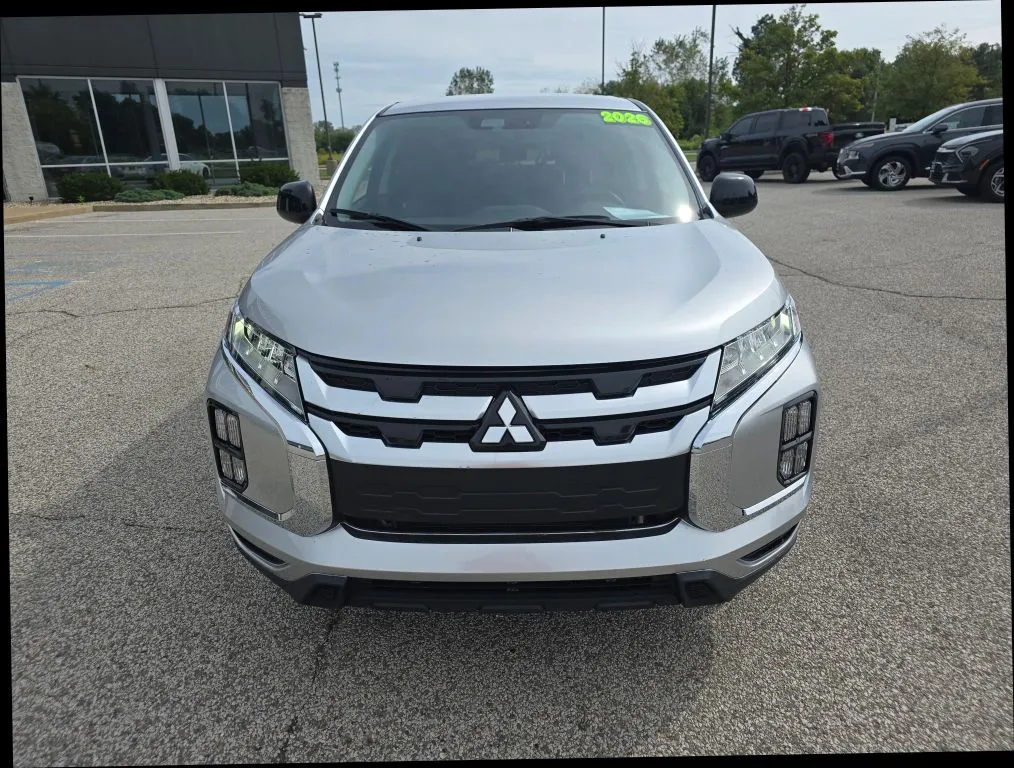 Mitsubishi Outlander Sport photo 7