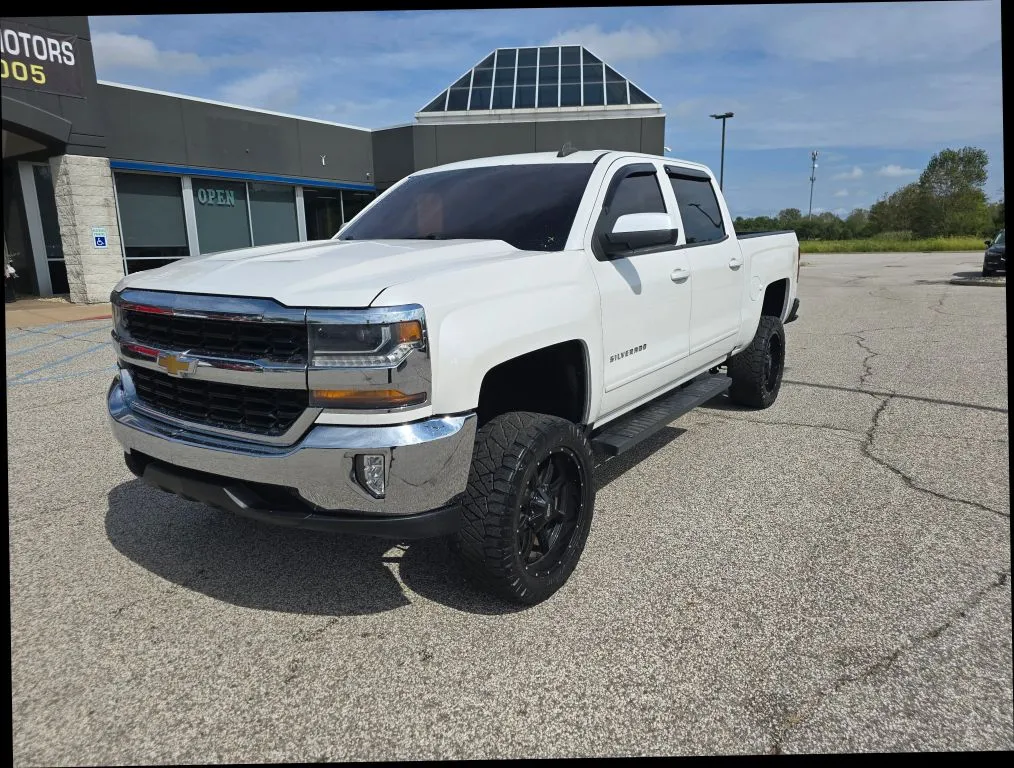Chevrolet Silverado photo 8
