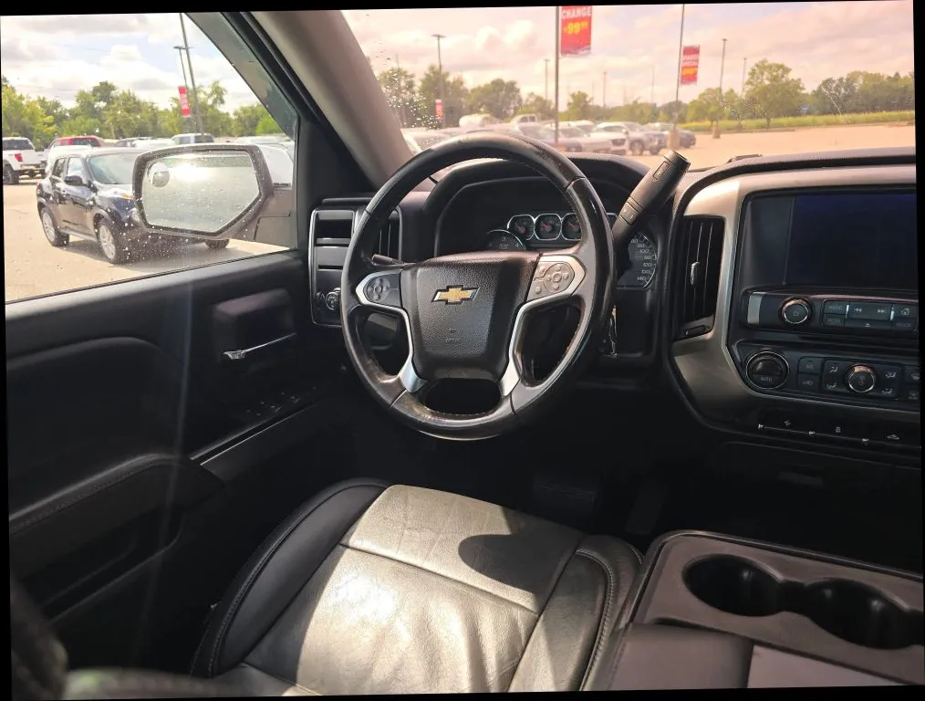 Chevrolet Silverado photo 14