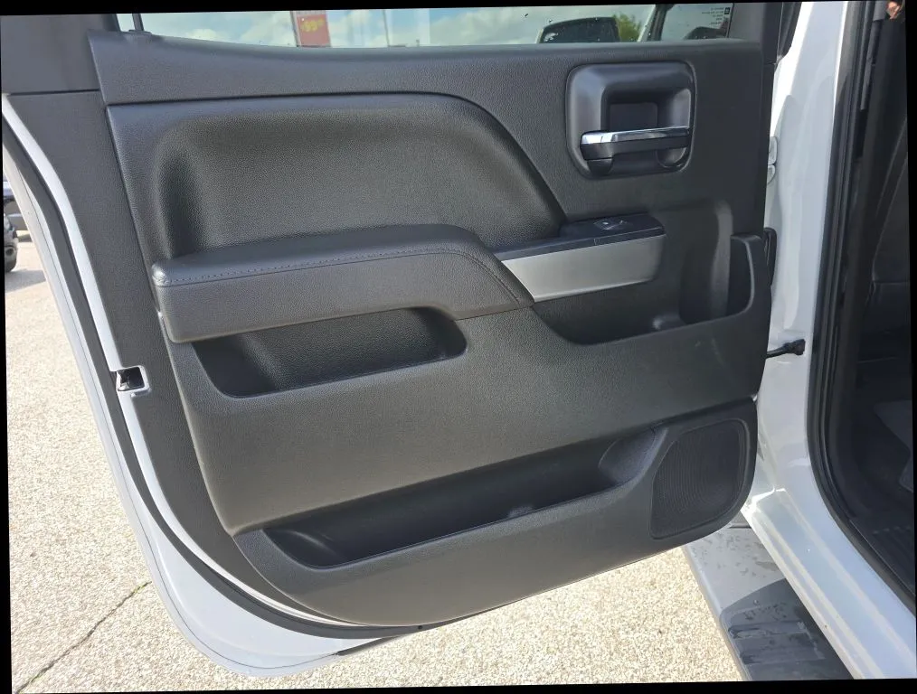 Chevrolet Silverado photo 11