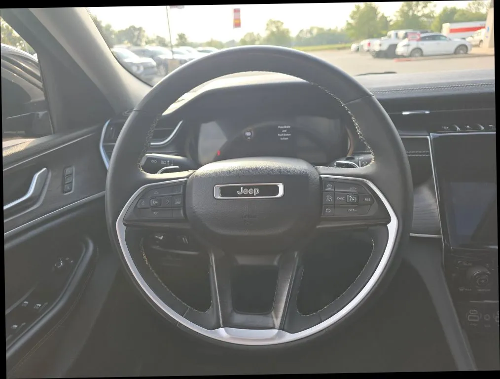 Jeep Grand Cherokee L photo 20