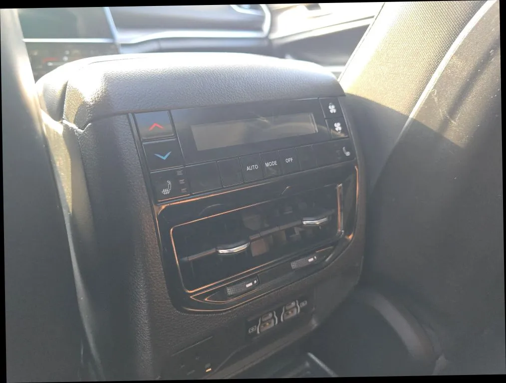 Jeep Grand Cherokee L photo 16