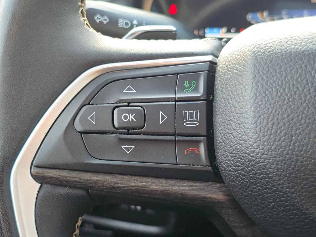 Jeep Grand Cherokee L photo 28