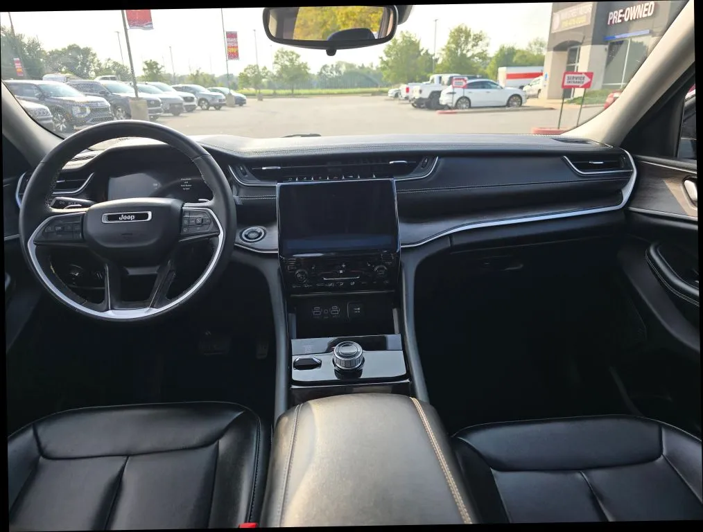 Jeep Grand Cherokee L photo 17