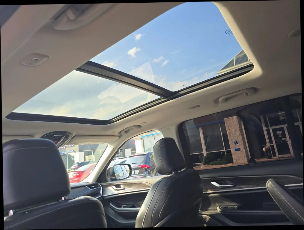 Jeep Grand Cherokee L photo 14