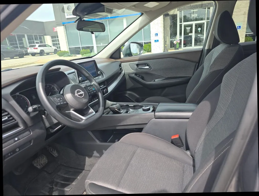 Nissan Rogue photo 10