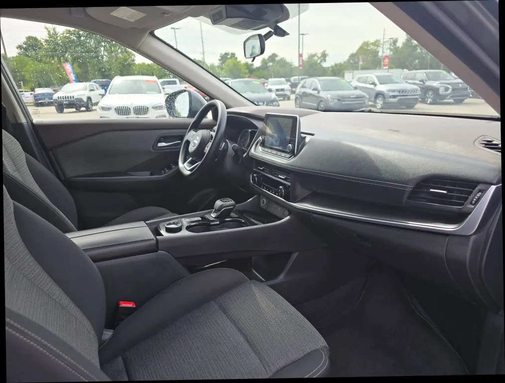 Nissan Rogue photo 22