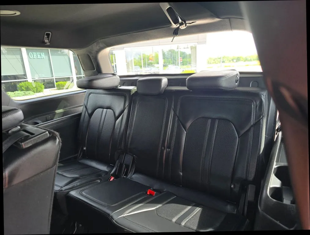 Ford Expedition photo 14