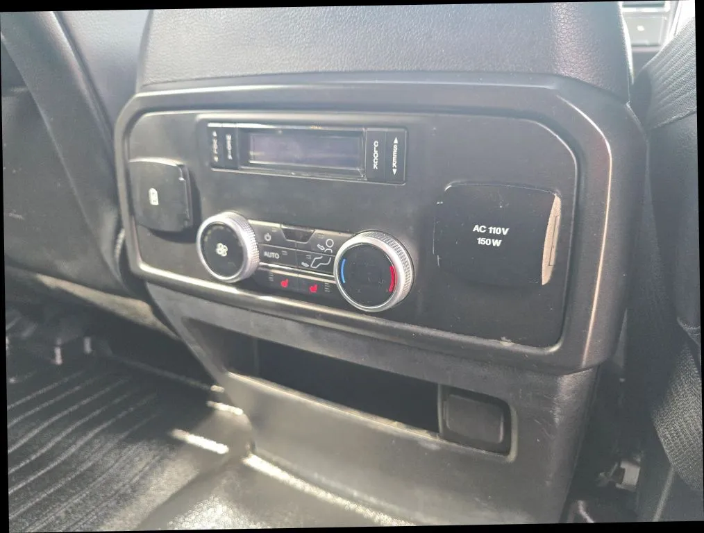 Ford Expedition photo 24
