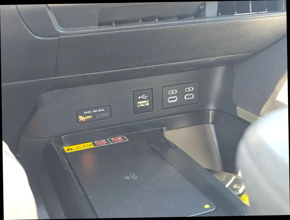 Toyota Camry photo 27