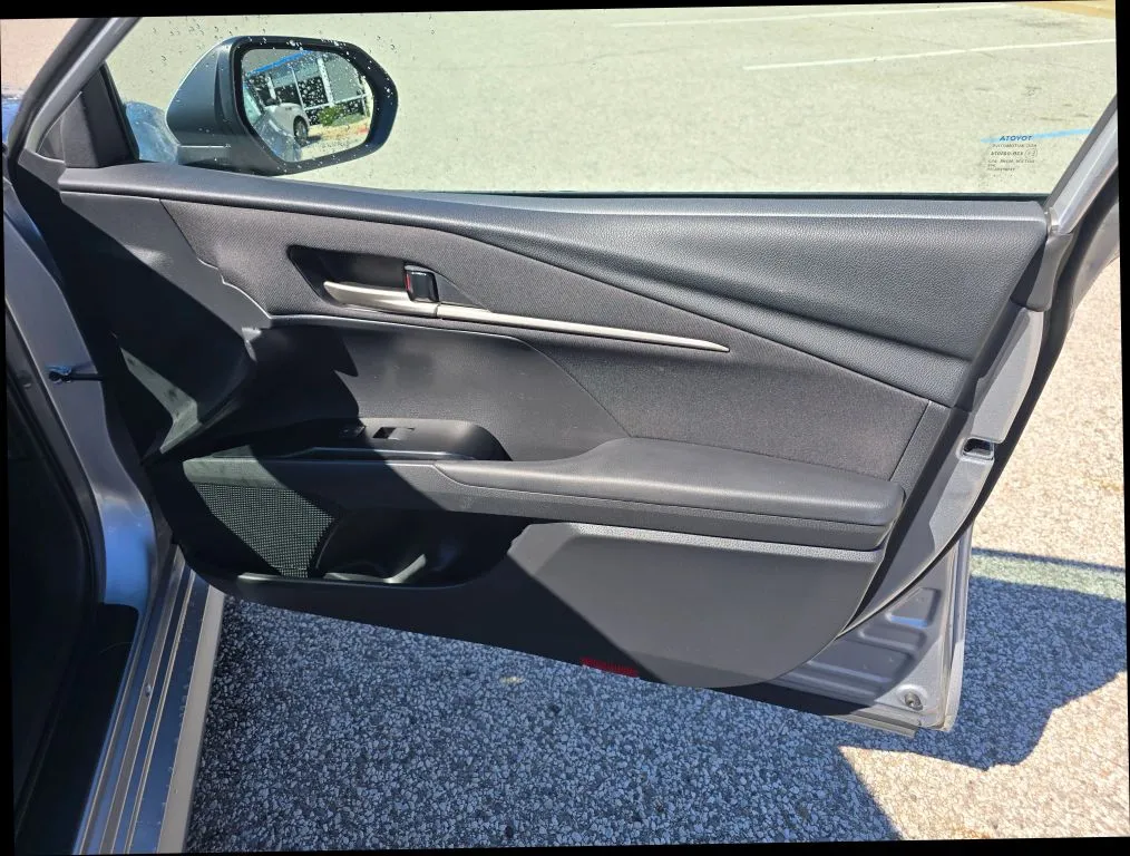 Toyota Camry photo 20