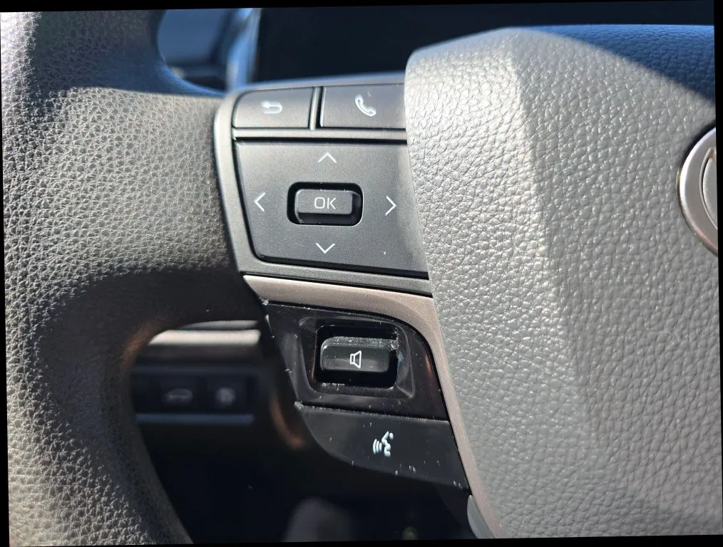 Toyota Camry photo 22