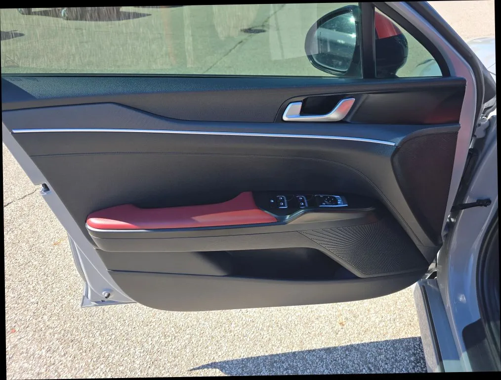 Kia K5 photo 8