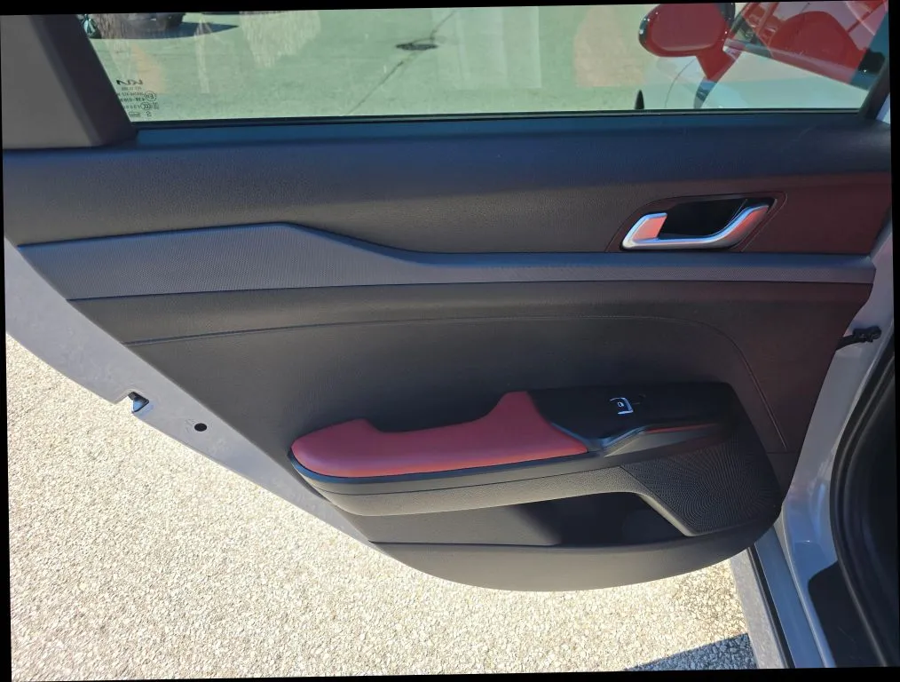 Kia K5 photo 11