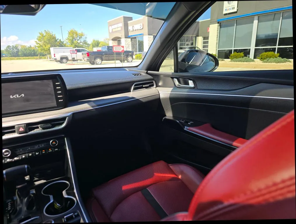 Kia K5 photo 15