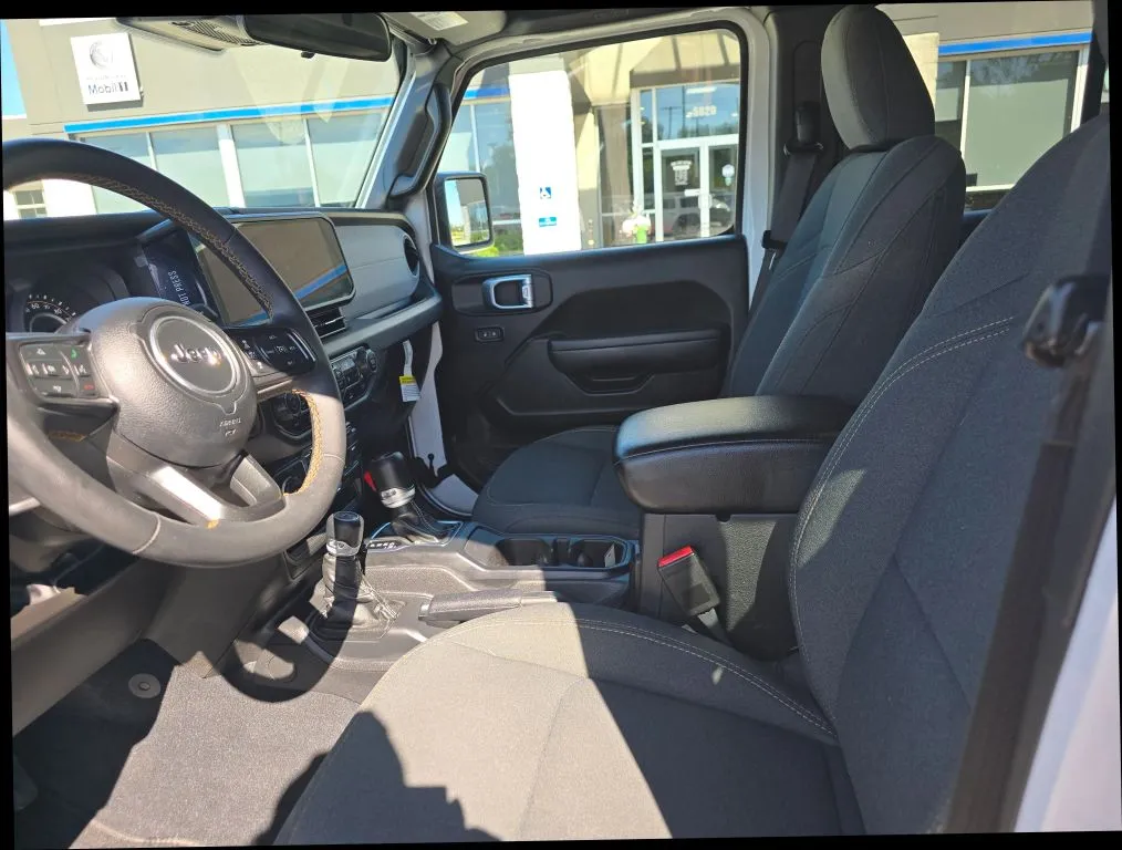 Jeep Wrangler photo 10
