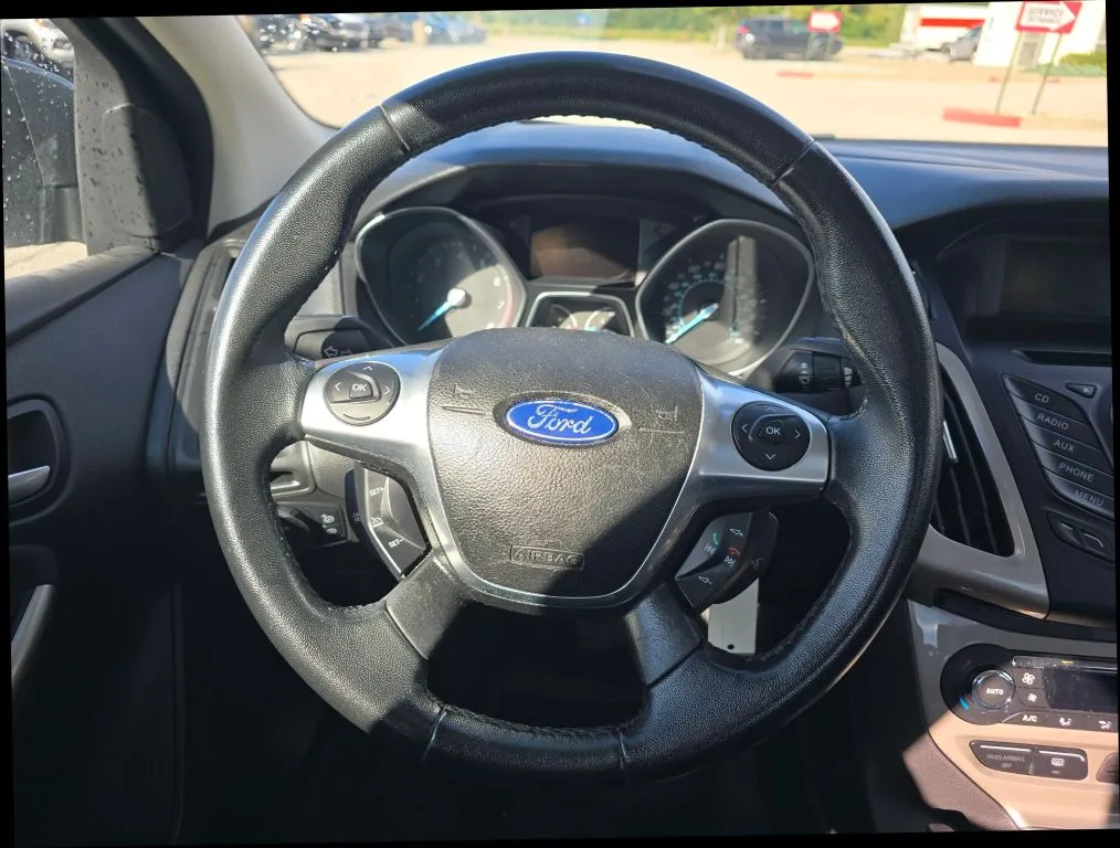 Ford Focus photo 17