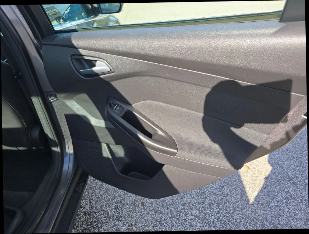 Ford Focus photo 19