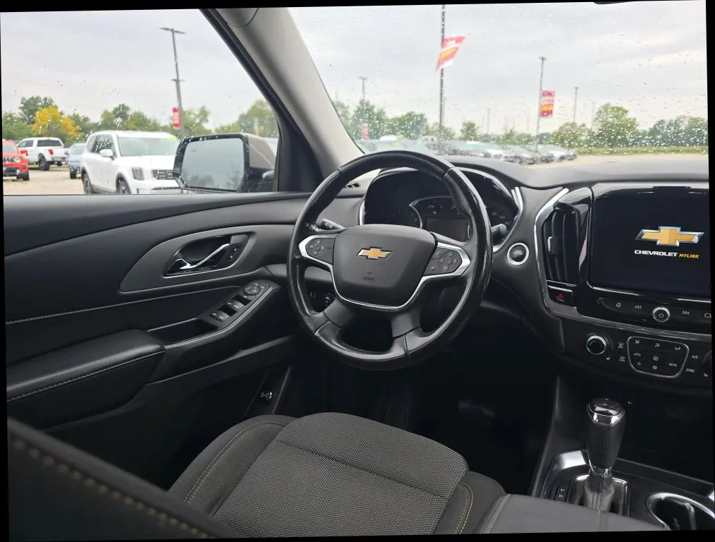 Chevrolet Traverse photo 14