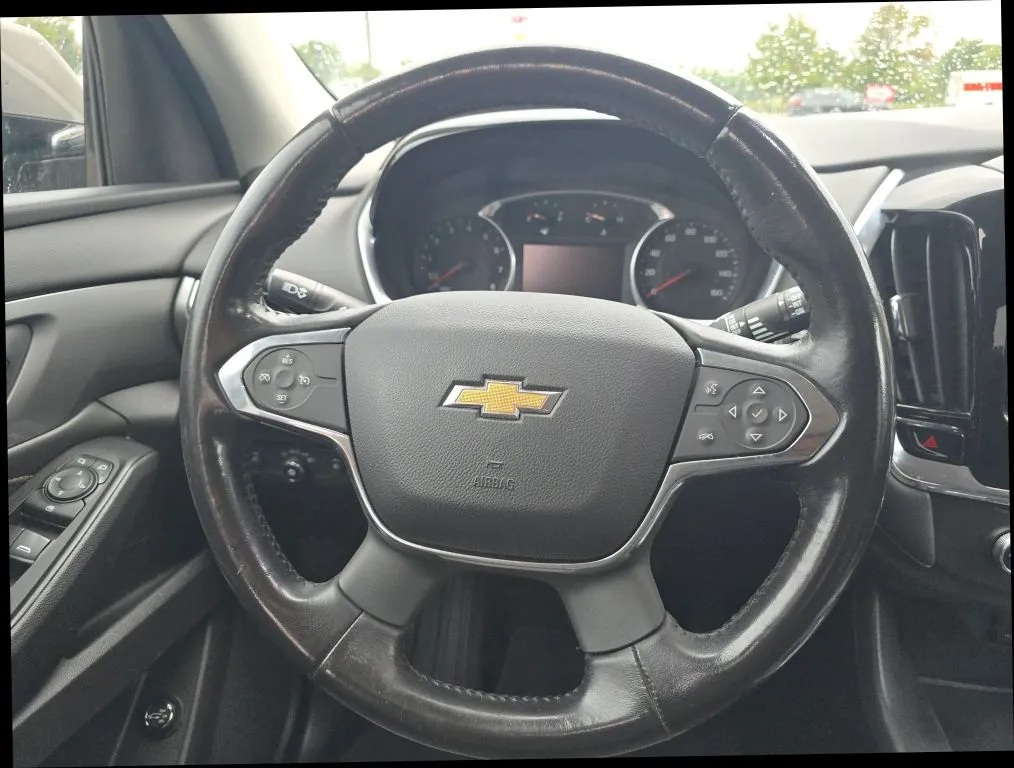 Chevrolet Traverse photo 16