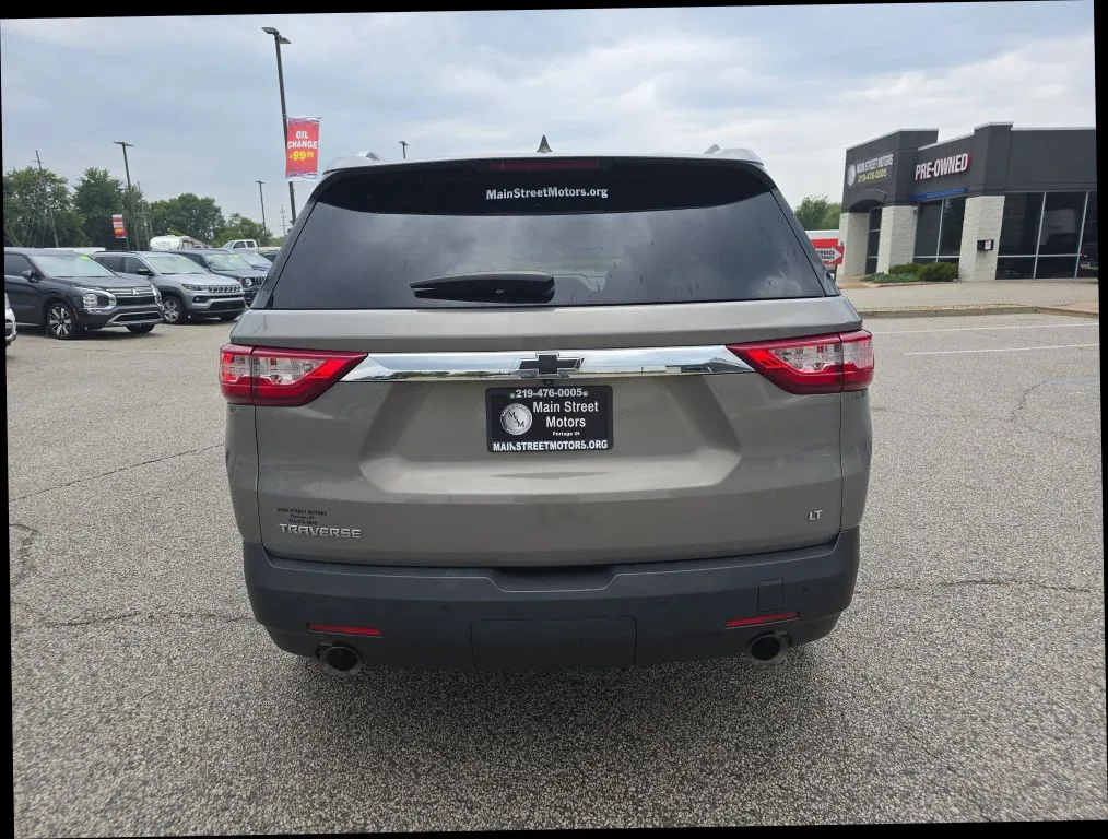 Chevrolet Traverse photo 3