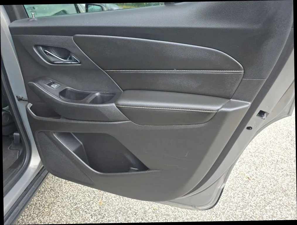 Chevrolet Traverse photo 21