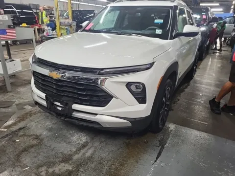 White 2025 Chevrolet Trailblazer LT Sport Utility 4D for sale in Portage, IN