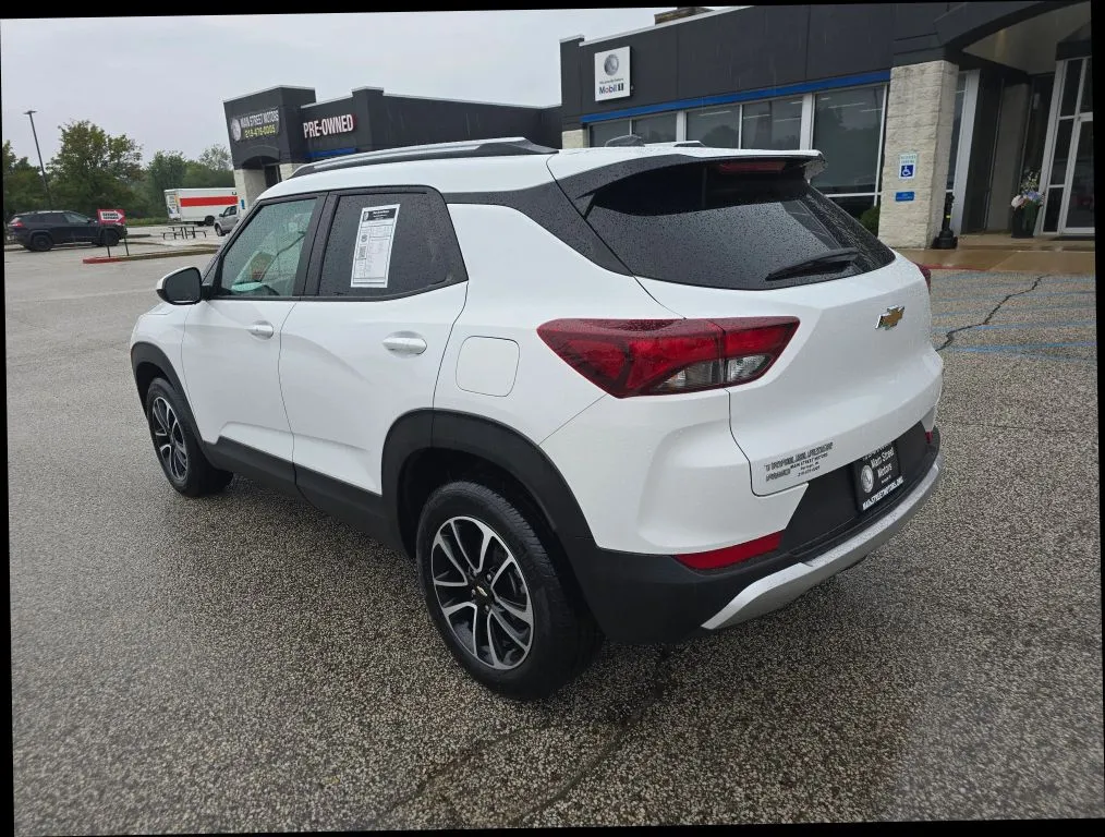 Chevrolet Trailblazer photo 2