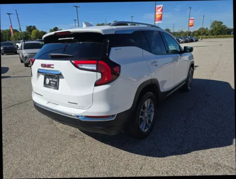 More photos of 2024 GMC Terrain SLT Sport Utility 4D at Main Street Motors, IN