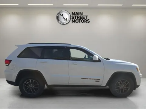More photos of 2016 Jeep Grand Cherokee 75th Anniversary Edition Sport Utility 4D at Main Street Motors, IN