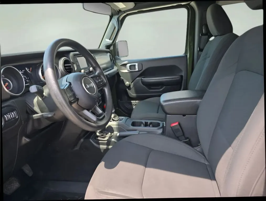 2021 Jeep Wrangler thumbnail 23