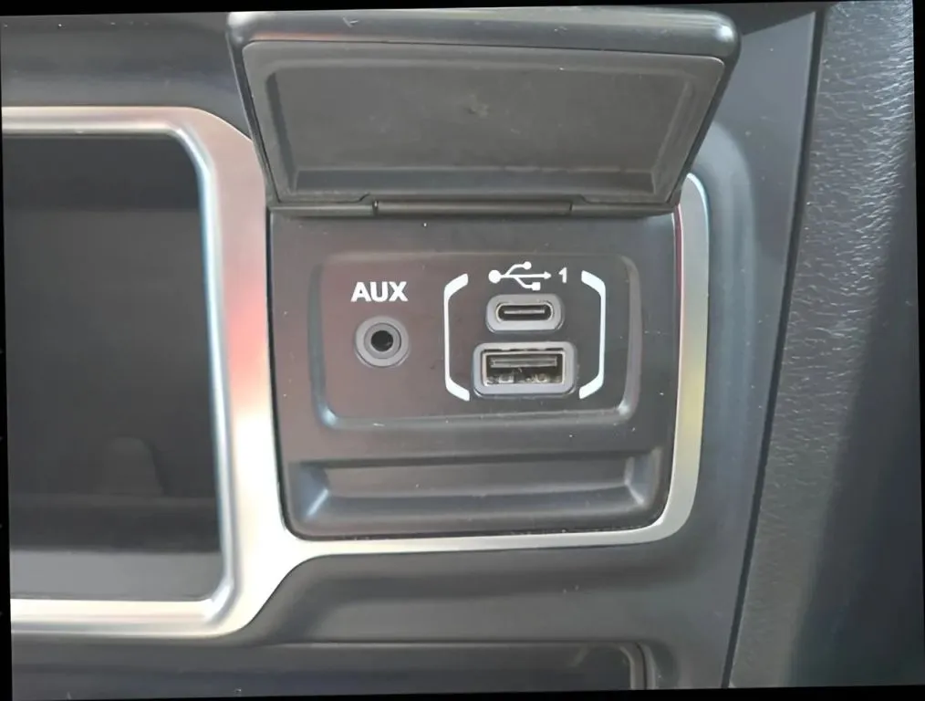 2021 Jeep Wrangler thumbnail 15