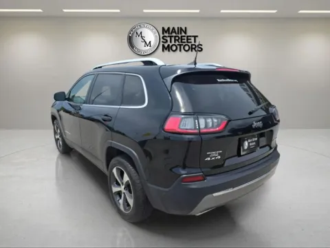 Another view of 2019 Jeep Cherokee Limited Sport Utility 4D for sale in Portage, IN at Main Street Motors