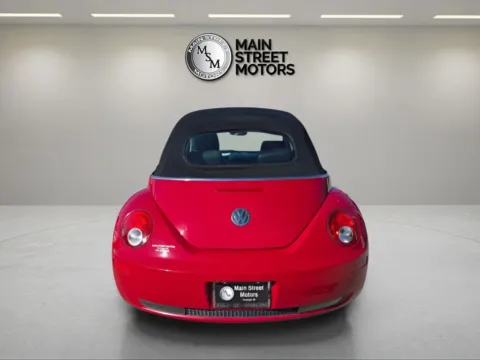 Another view of 2008 Volkswagen New Beetle SE Convertible 2D for sale in Portage, IN at Main Street Motors