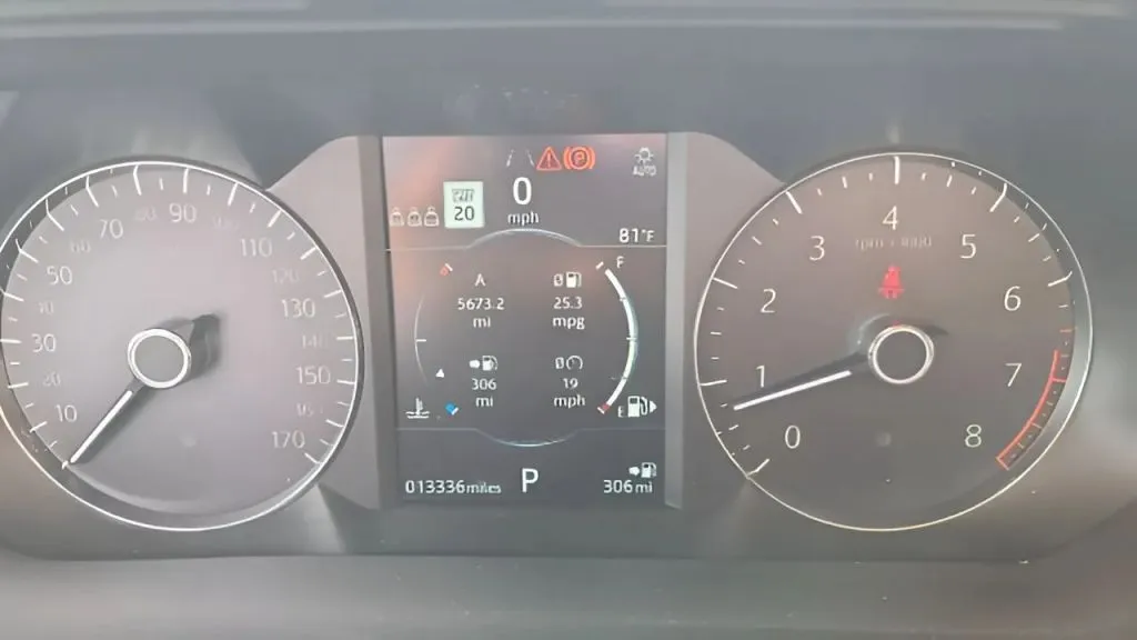 2020 Land Rover Range Rover Evoque thumbnail 32