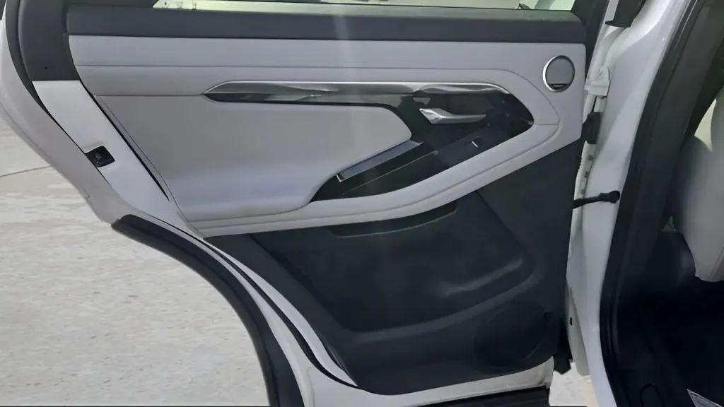 2020 Land Rover Range Rover Evoque thumbnail 18