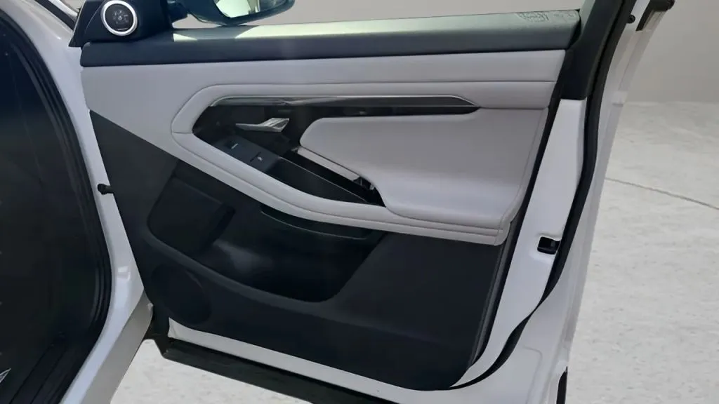 2020 Land Rover Range Rover Evoque thumbnail 10