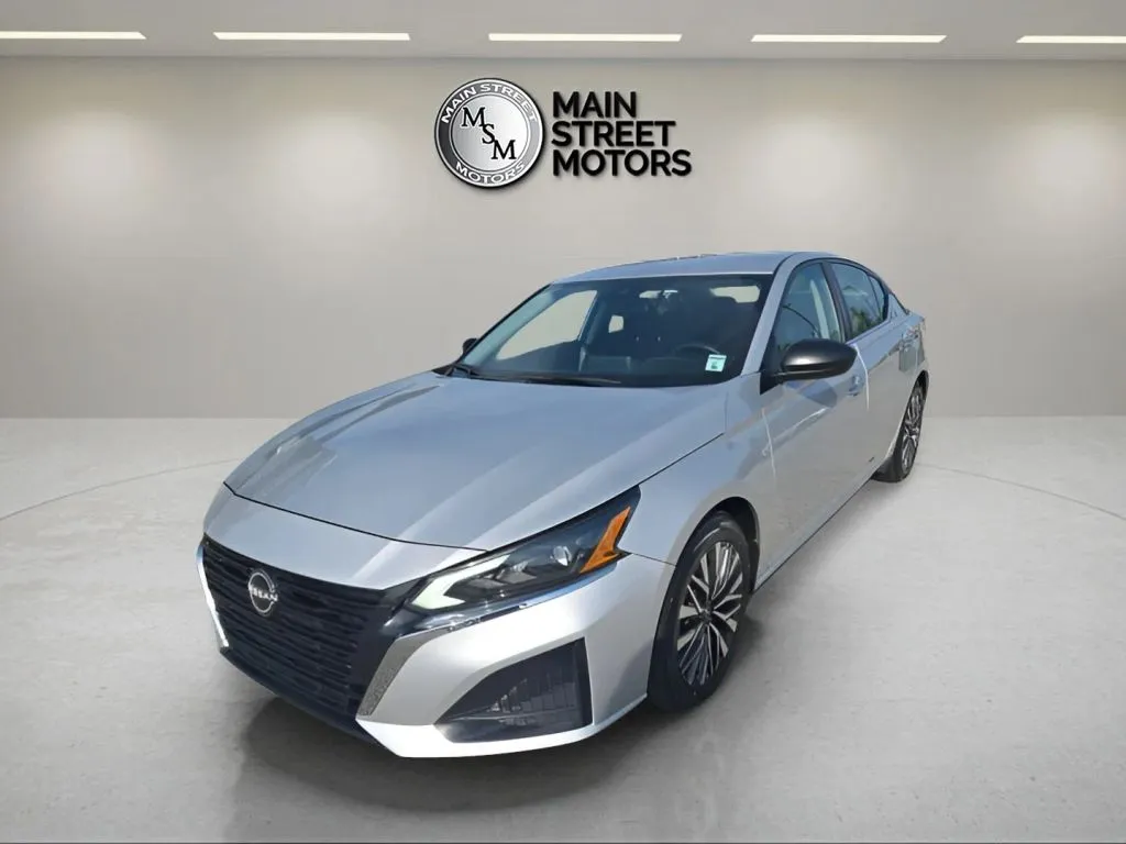 Silver 2024 Nissan Altima 2.5 SV Sedan 4D for sale in Portage, IN