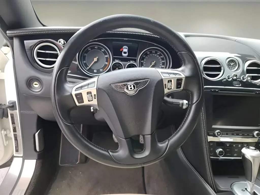 2013 Bentley Continental thumbnail 26