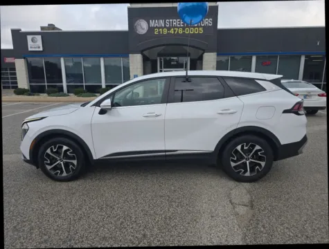 White 2023 Kia Sportage LX Sport Utility 4D for sale in Portage, IN