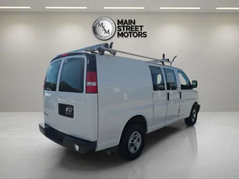 More photos of 2017 Chevrolet Express 2500 Cargo Van 3D at Main Street Motors, IN
