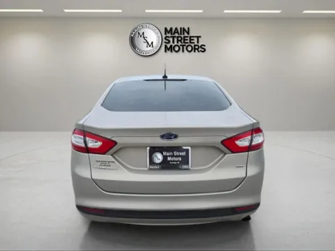 More photos of 2015 Ford Fusion SE Sedan 4D at Main Street Motors, IN