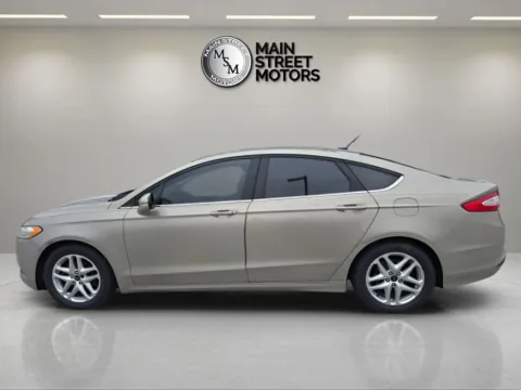 Photos of 2015 Ford Fusion SE Sedan 4D for sale in Portage, IN at Main Street Motors