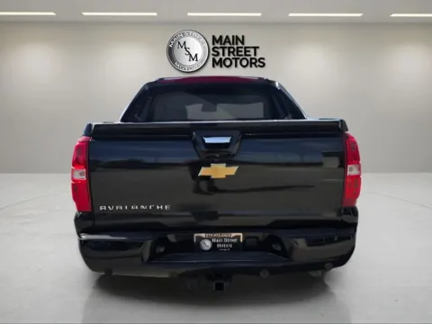 More photos of 2013 Chevrolet Avalanche Black Diamond LT Sport Utility Pickup 4D 5 1/4 ft at Main Street Motors, IN