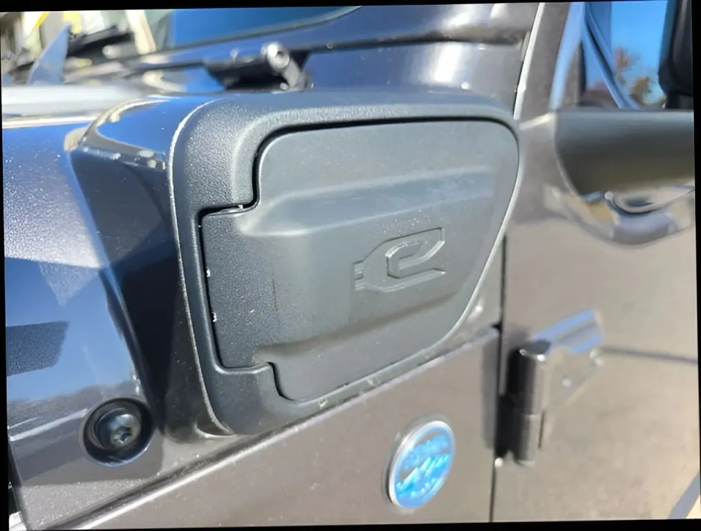 2022 Jeep Wrangler Unlimited 4xe thumbnail 24