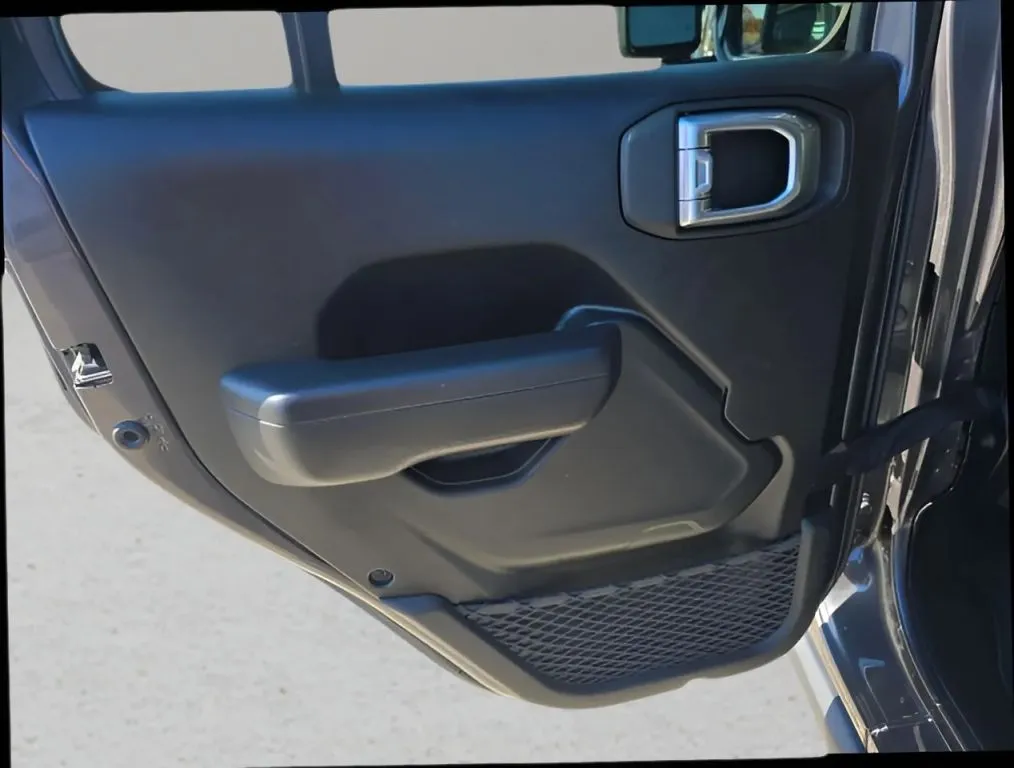 2022 Jeep Wrangler Unlimited 4xe thumbnail 6