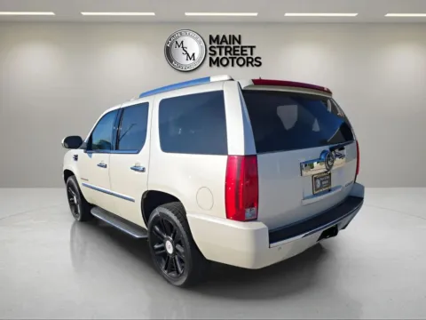 Another view of 2008 Cadillac Escalade Sport Utility 4D for sale in Portage, IN at Main Street Motors