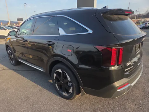 Another view of 2026 Kia Sorento Hybrid EX AWD for sale in Hamburg, PA at Outten Kia