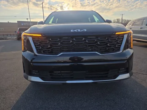 More photos of 2026 Kia Sorento Hybrid EX AWD at Outten Kia, PA
