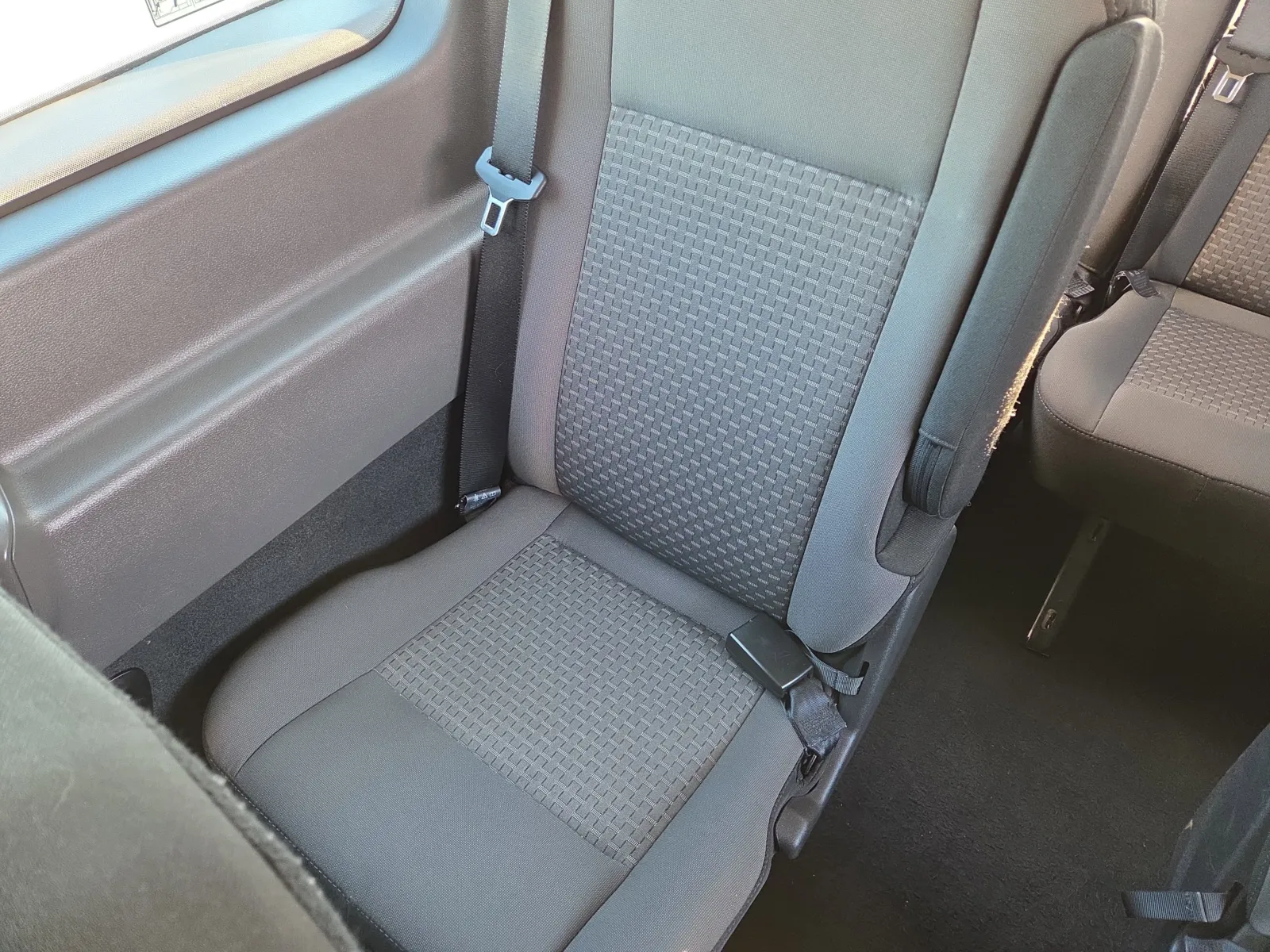 2024 Ford Transit Passenger Van XLT - Photo 17